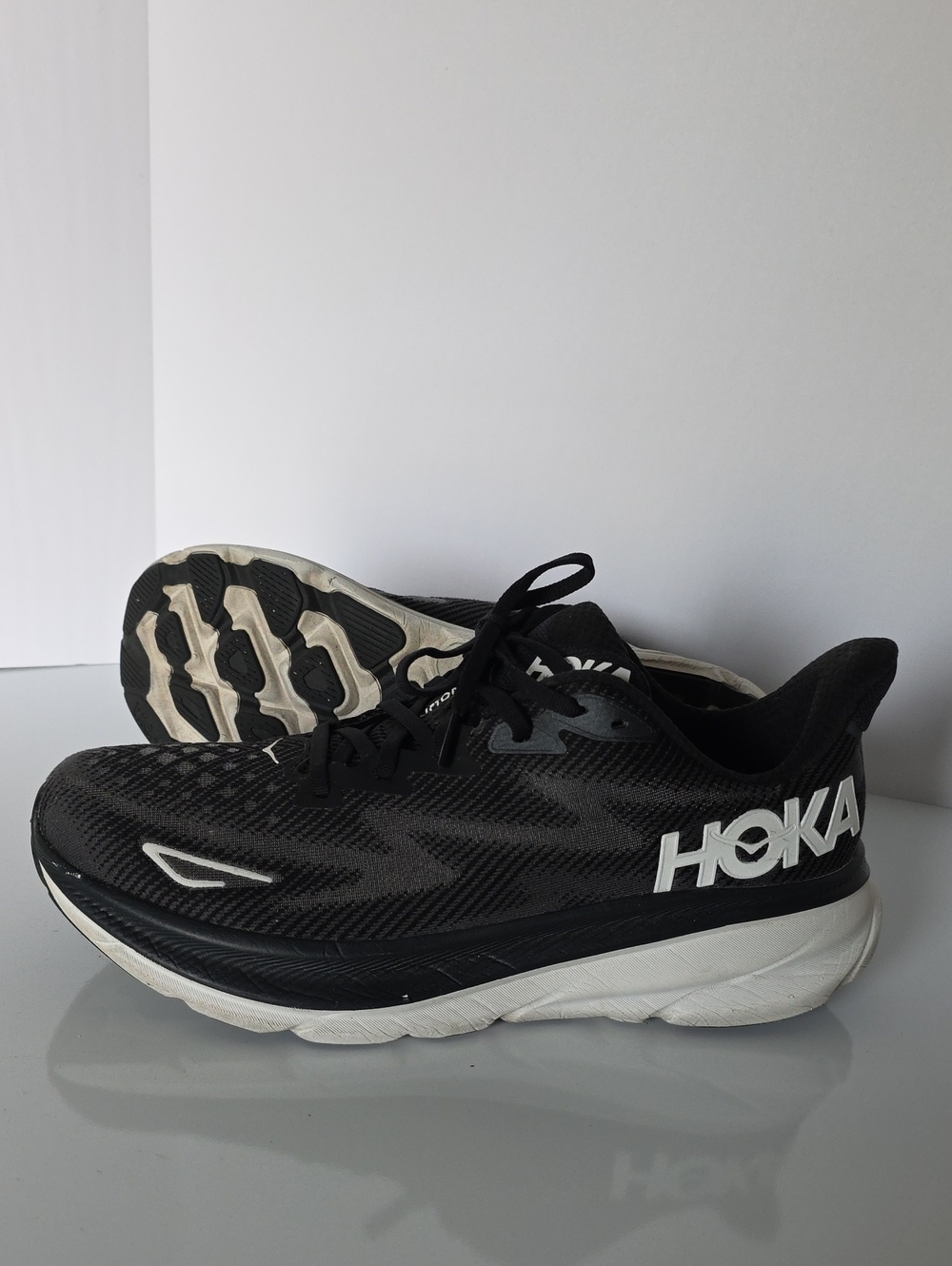 Hoka CLIFTON9 Athletic Running Shoes